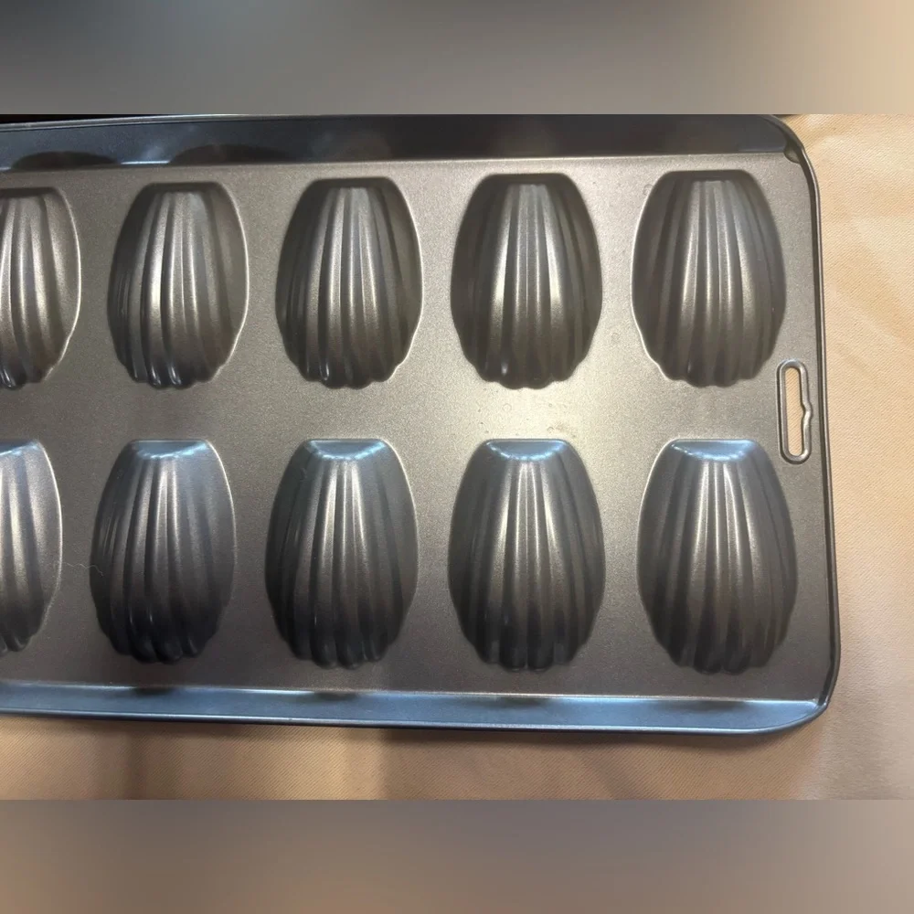 Madeline Cookies Shell Baking Molds Set of 2‎